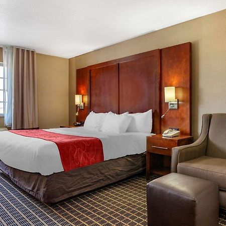 Comfort Suites Delavan - Lake Geneva Area Экстерьер фото