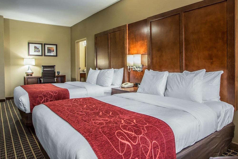 Comfort Suites Delavan - Lake Geneva Area Экстерьер фото