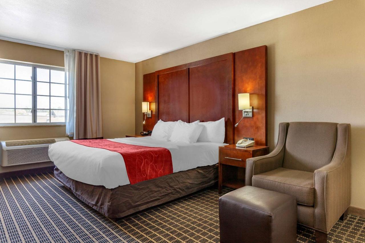 Comfort Suites Delavan - Lake Geneva Area Экстерьер фото