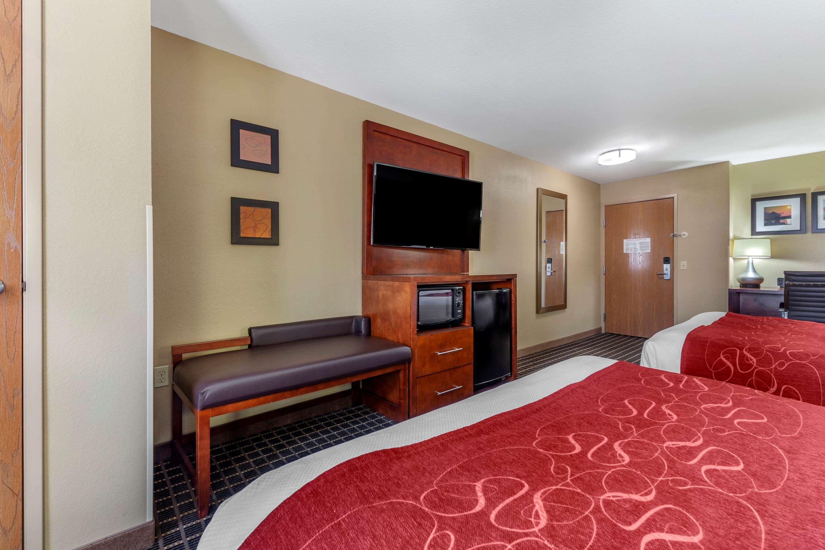 Comfort Suites Delavan - Lake Geneva Area Экстерьер фото