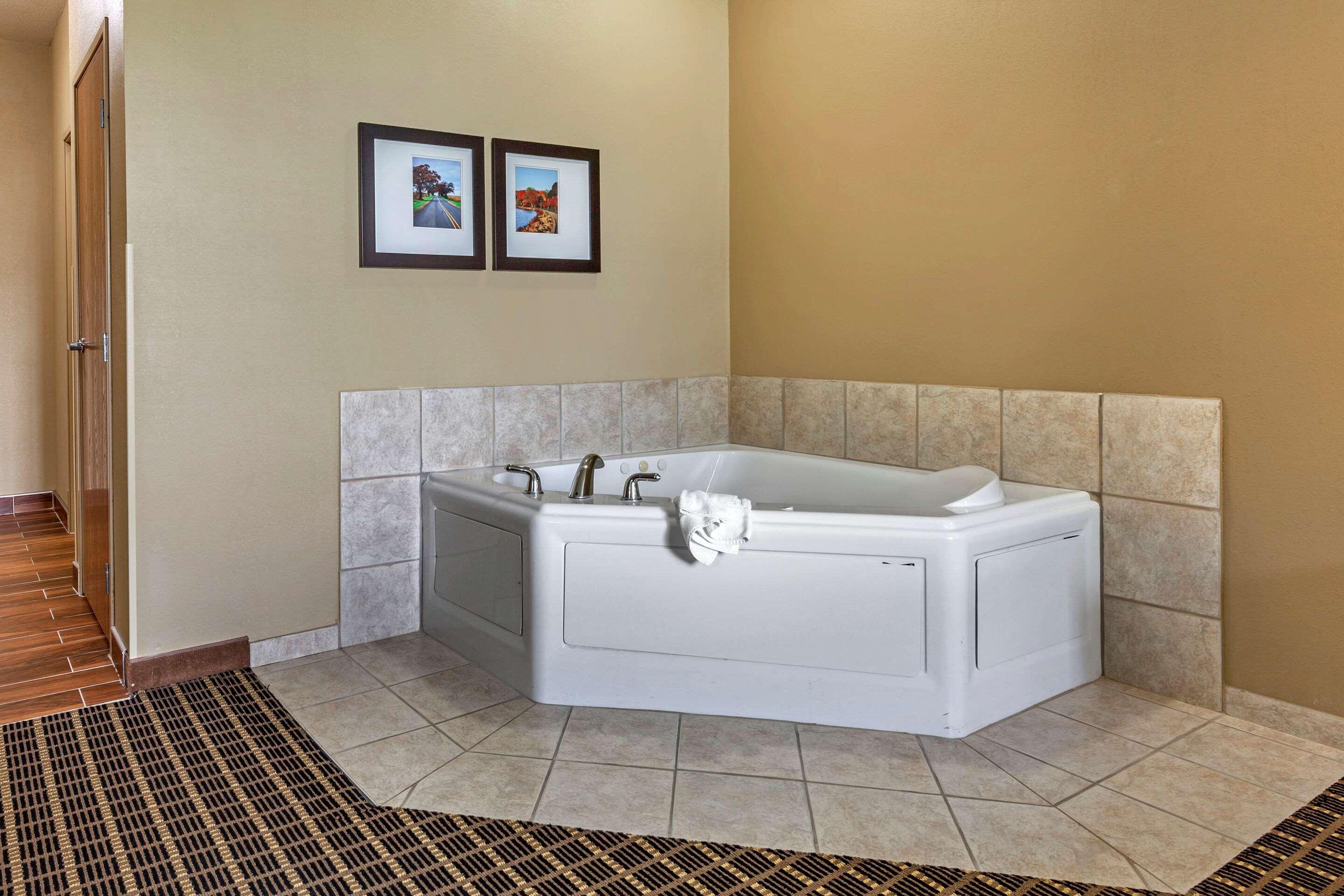 Comfort Suites Delavan - Lake Geneva Area Экстерьер фото