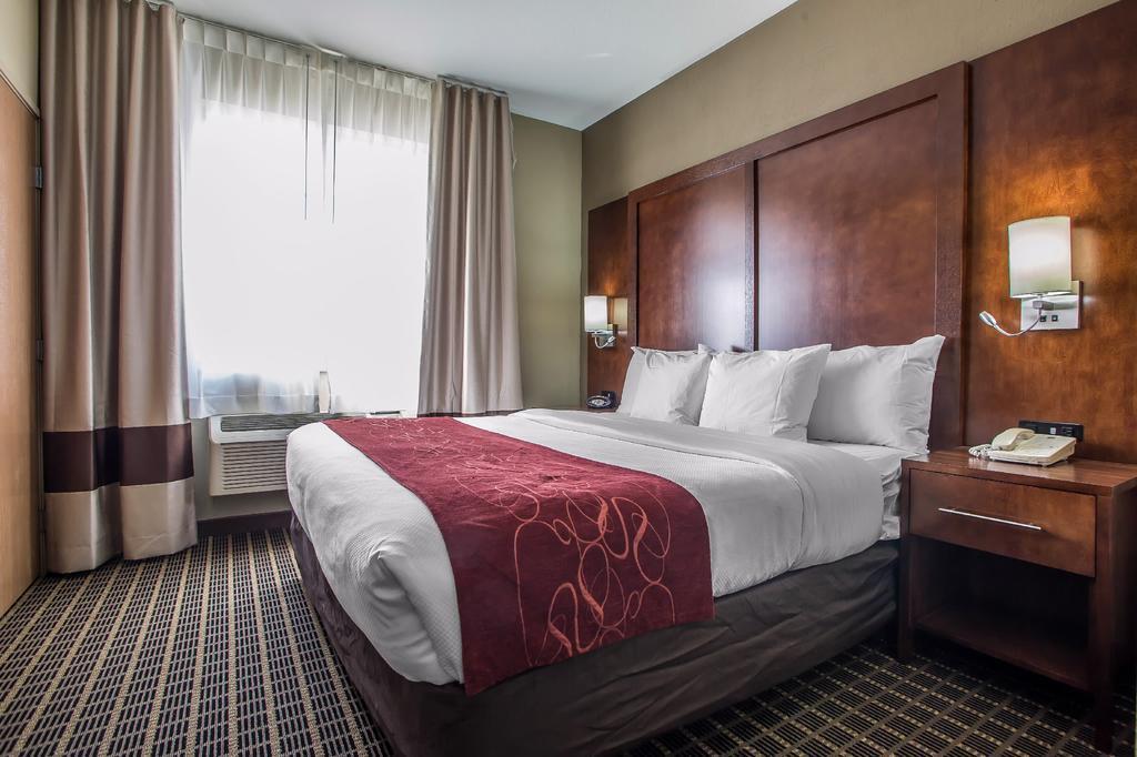 Comfort Suites Delavan - Lake Geneva Area Экстерьер фото