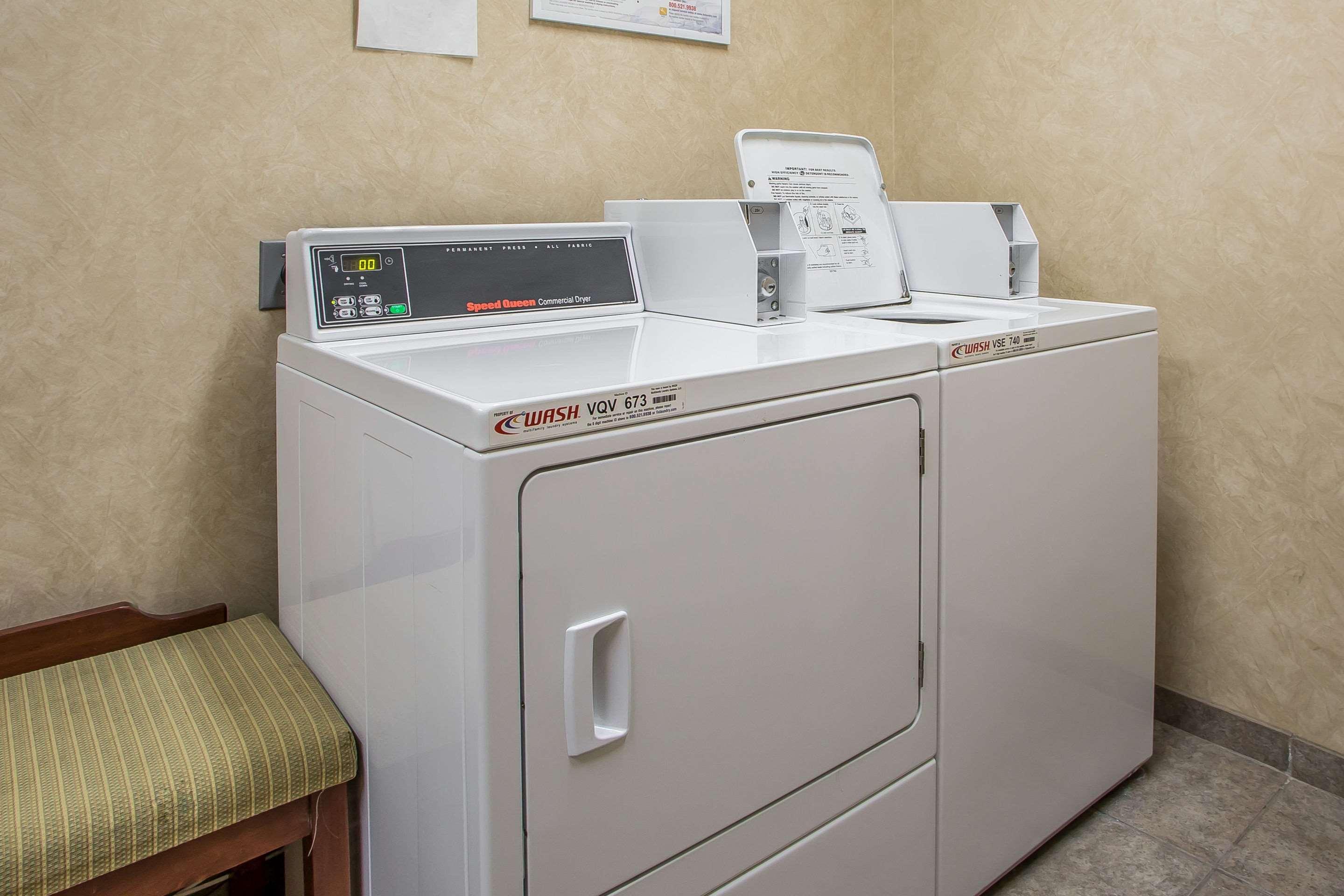 Comfort Suites Delavan - Lake Geneva Area Экстерьер фото